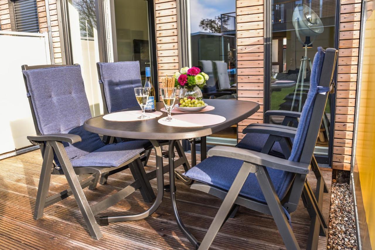 Ferienwohnung Beach Baby 2 Busum Exterior photo